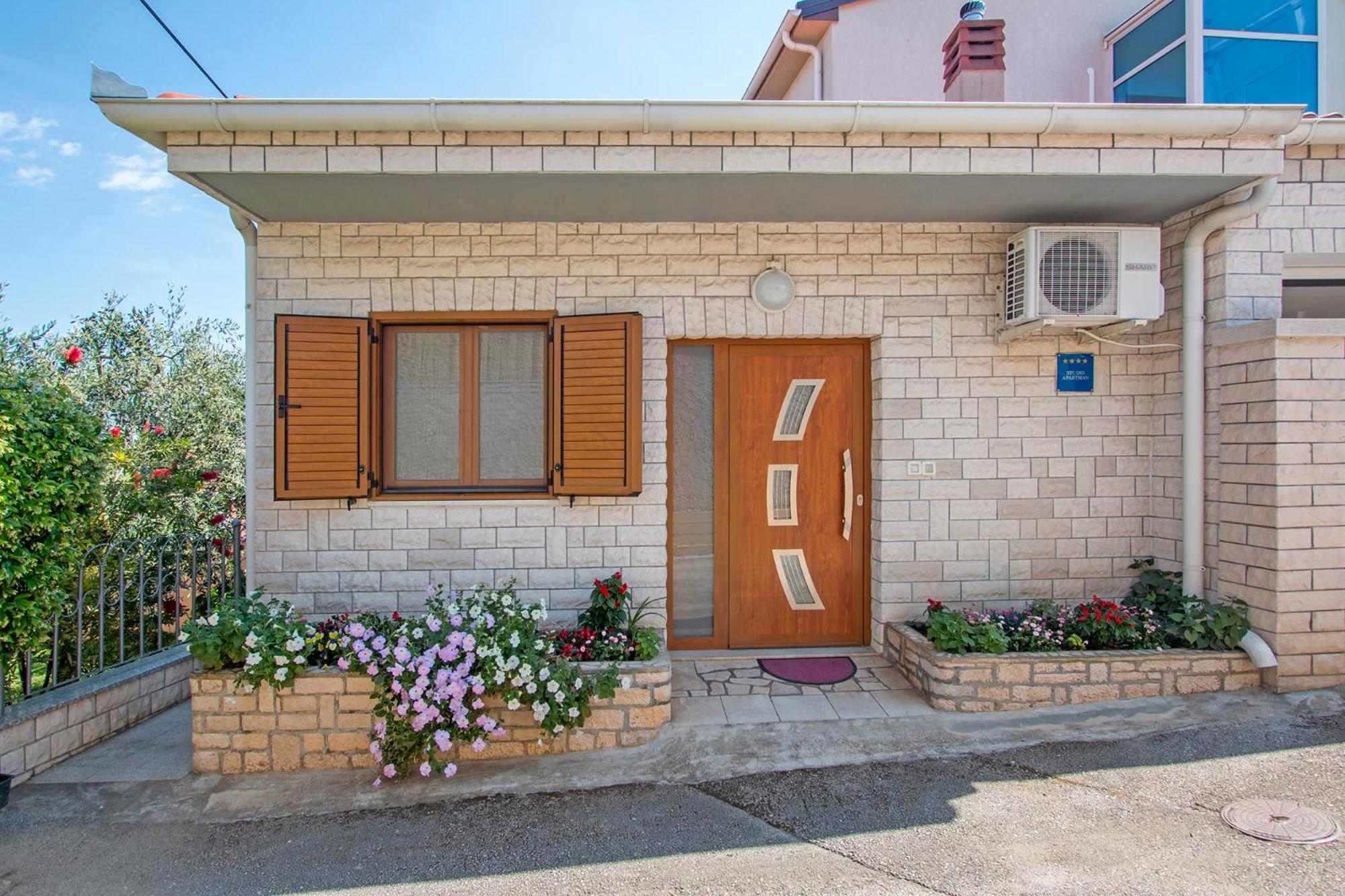 Studio Apartment Oliva Пула Екстериор снимка